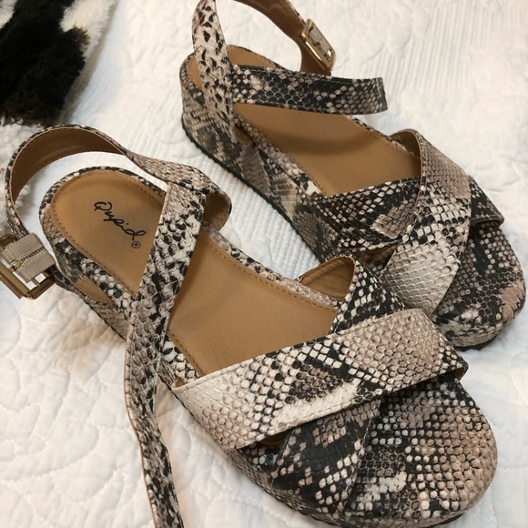 Qupid Shoes - Quipid snakeskin platforms size 7